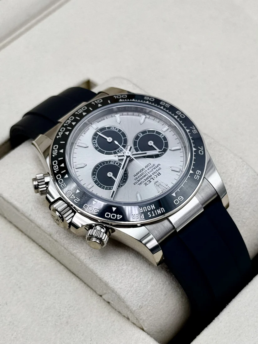 2026 Rolex Daytona 40mm 126519LN White Gold Oysterflex Silver Ghost Dial - Image 4