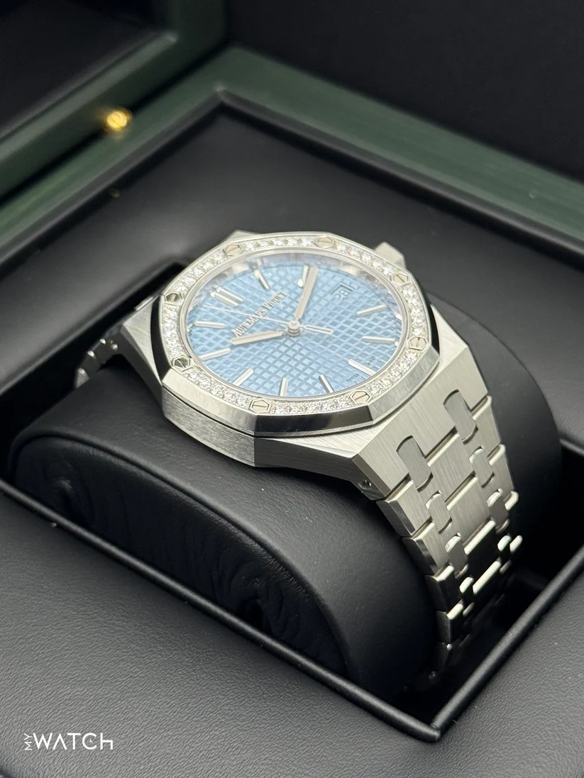 NEW 2025 Audemars Piguet Royal Oak 37mm 15551ST Stainless Steel Blue Dial - Image 6