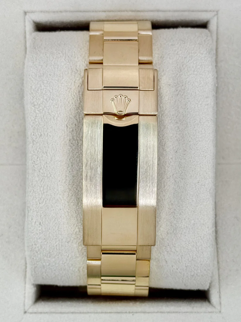 2022 Rolex Submariner "Bluesy" 41mm 126618LB Yellow Gold Blue Dial - Image 10