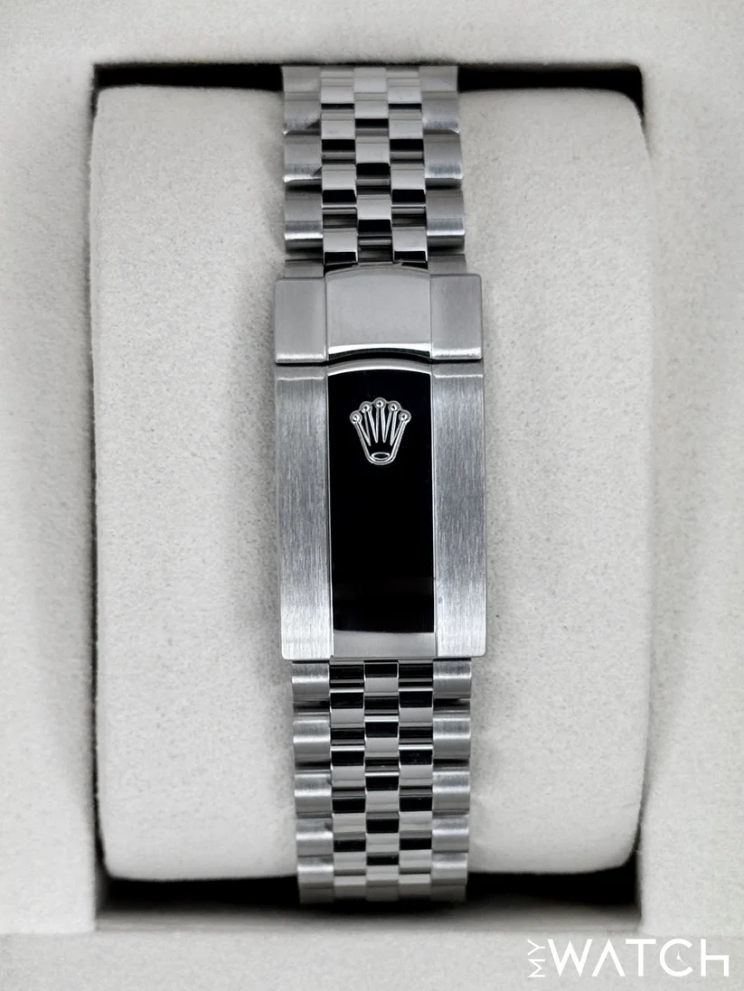 NEW 2026 Rolex Datejust 41mm 126300 Stainless Steel Jubilee Blue Roman Numeral Dial - Image 10