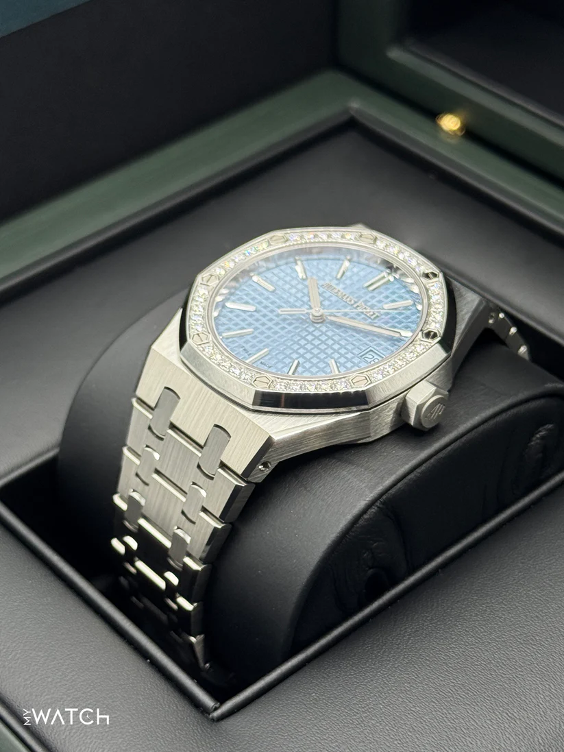 NEW 2025 Audemars Piguet Royal Oak 37mm 15551ST Stainless Steel Blue Dial - Image 7